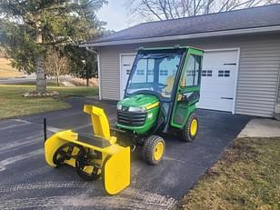 Main image John Deere X738