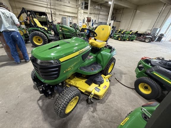 Image of John Deere X738 Primary image