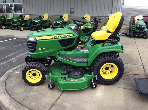 Image of John Deere X738 Primary image