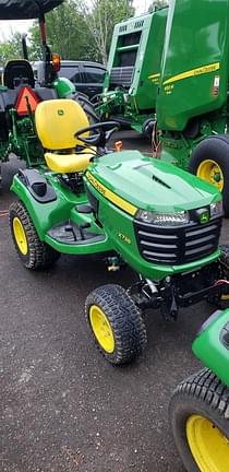 Image of John Deere X738 equipment image 1