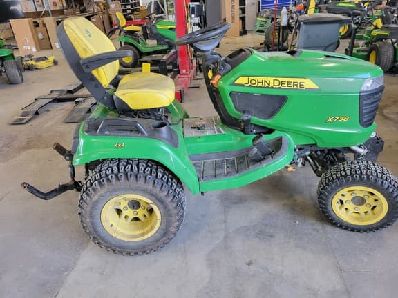 Image of John Deere X738 Primary image