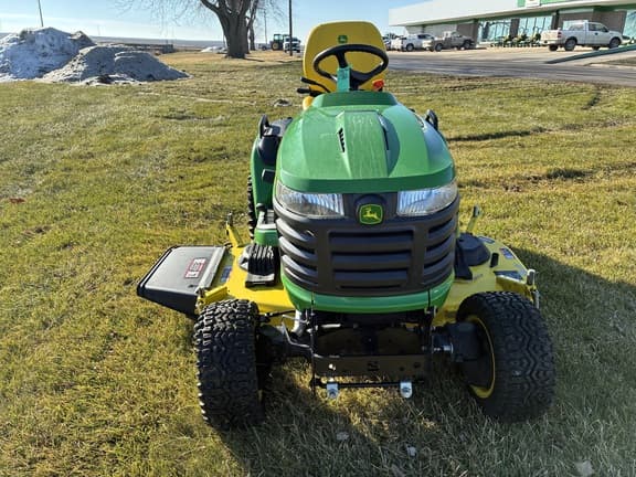 Image of John Deere X738 equipment image 2