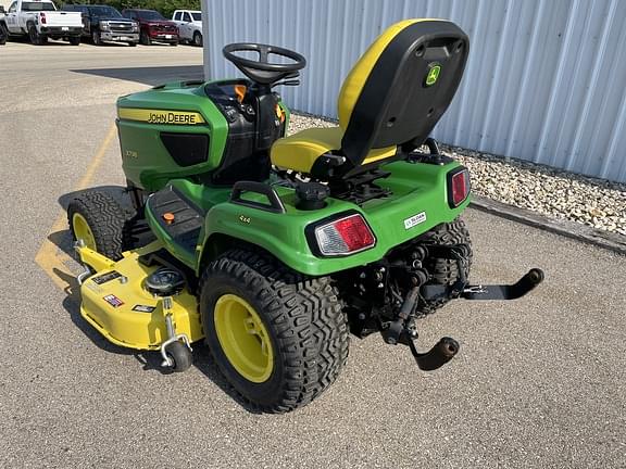 Image of John Deere X738 equipment image 2