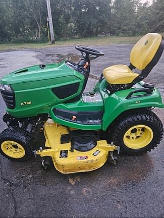 Image of John Deere X738 Primary image