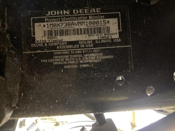 Image of John Deere X738 equipment image 1