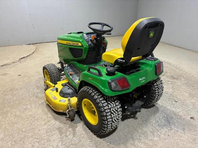 Image of John Deere X738 equipment image 3