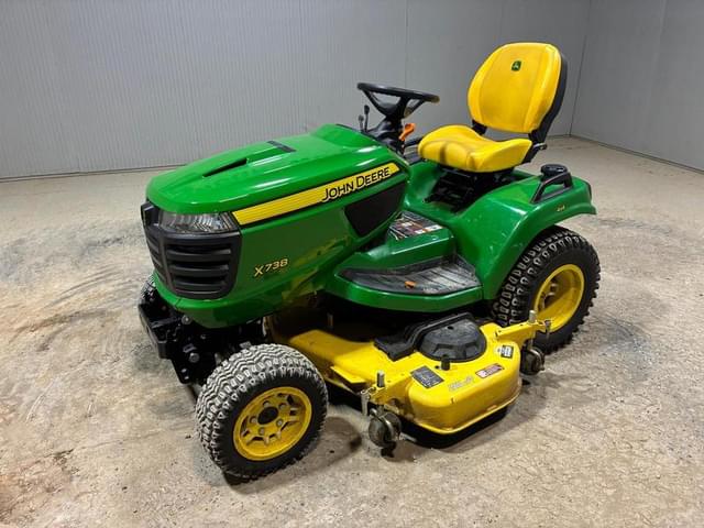 Image of John Deere X738 equipment image 1