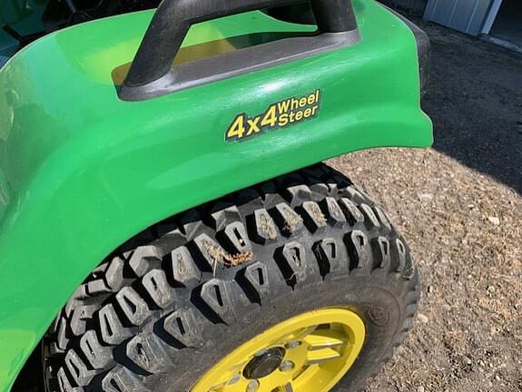 Image of John Deere X739 equipment image 4