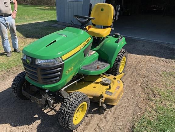 Image of John Deere X739 equipment image 1