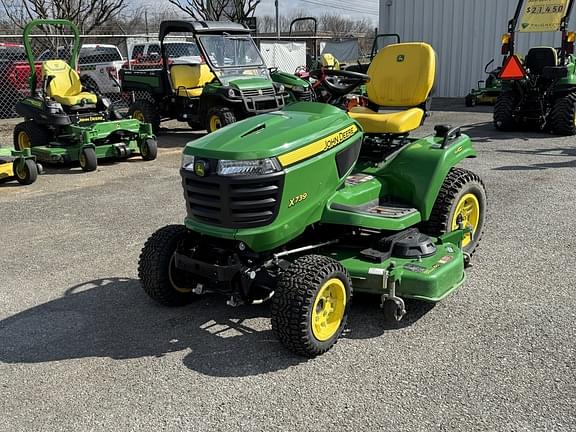 Image of John Deere X739 equipment image 1