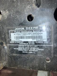 2022 John Deere X739 Equipment Image0