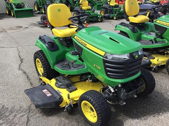 Image of John Deere X739 Primary image