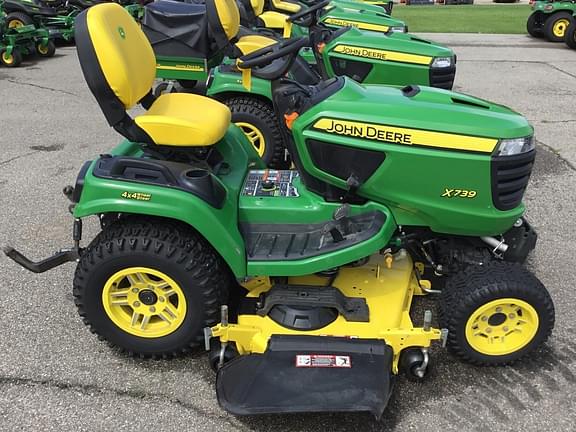 Image of John Deere X739 equipment image 2