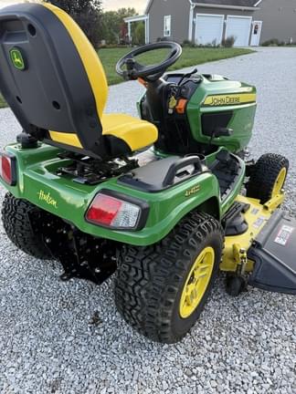 Image of John Deere X739 equipment image 2