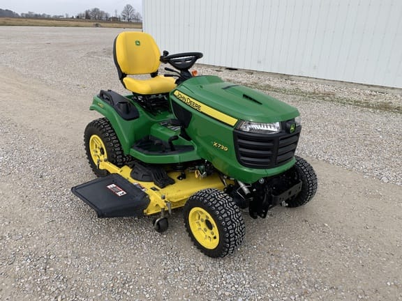 2022 John Deere X739 Equipment Image0