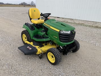 Main image John Deere X739