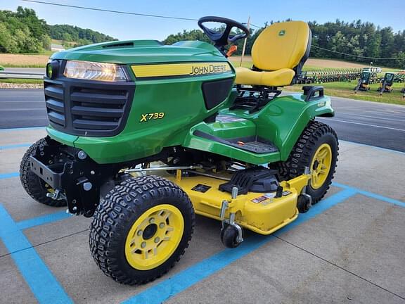 Image of John Deere X739 equipment image 1