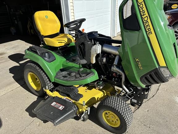 Image of John Deere X750 equipment image 3