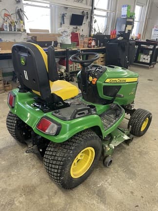 Image of John Deere X750 equipment image 1