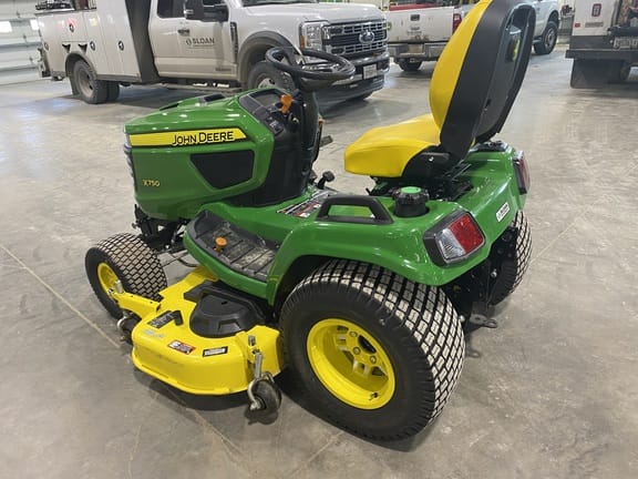 2022 John Deere X750 Equipment Image0
