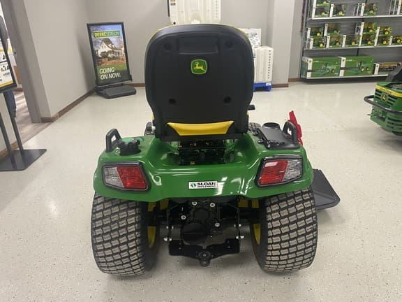 Image of John Deere X750 equipment image 1