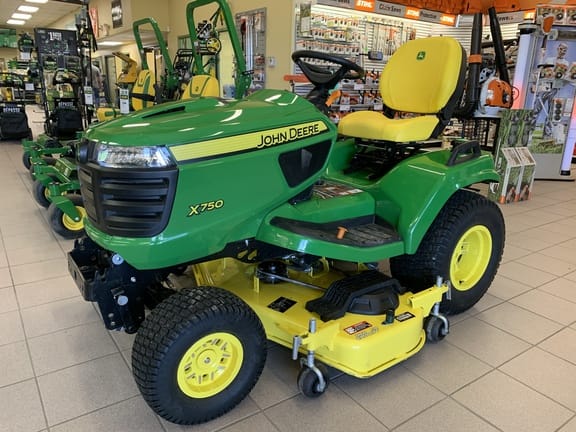 Main image John Deere X750