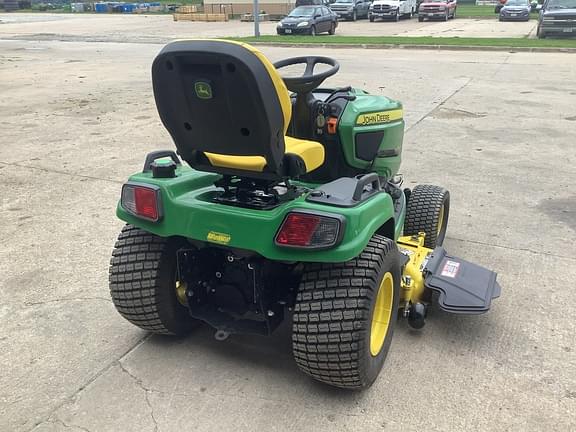 Image of John Deere X750 equipment image 3