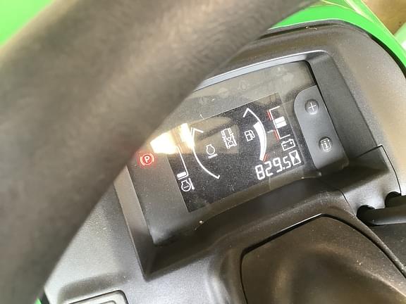 Image of John Deere X750 equipment image 2