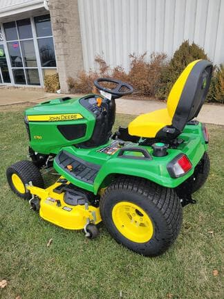 Image of John Deere X750 equipment image 2