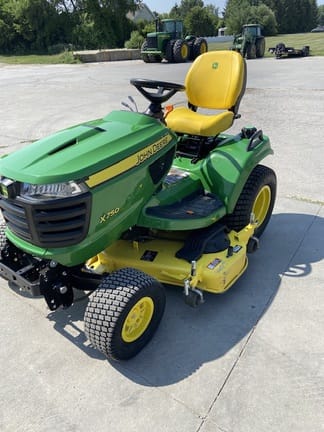 Main image John Deere X750