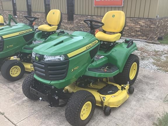 Image of John Deere X750 equipment image 1