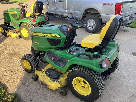 Image of John Deere X750 equipment image 2