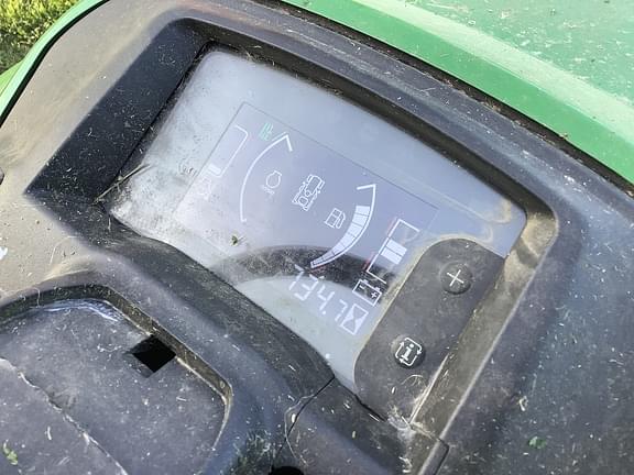 Image of John Deere X750 equipment image 3