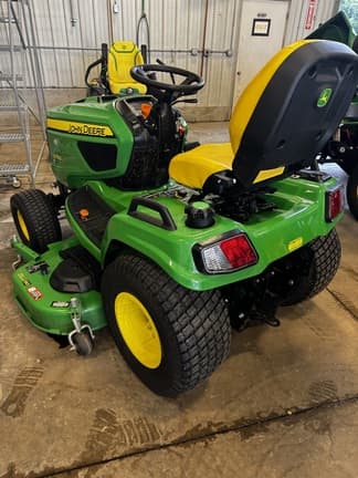Image of John Deere X750 equipment image 3
