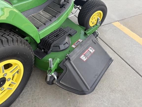 Image of John Deere X754 equipment image 4