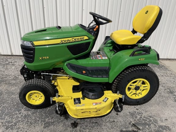 2022 John Deere X754 Equipment Image0