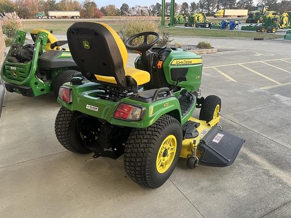 Image of John Deere X754 equipment image 4