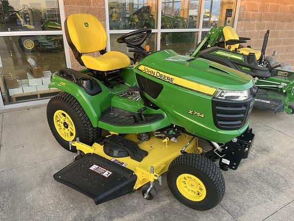 Image of John Deere X754 Primary image