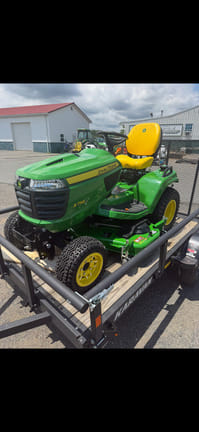 2022 John Deere X758 Equipment Image0