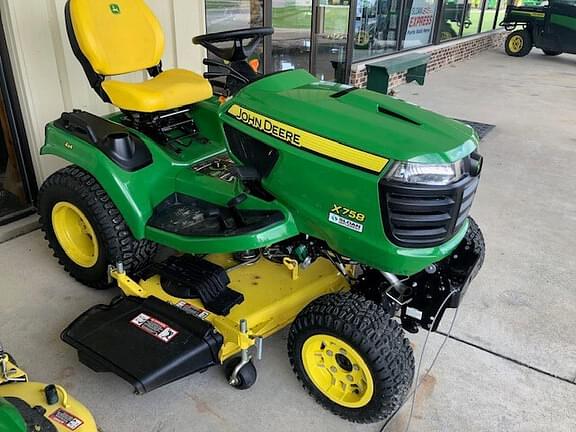 Image of John Deere X758 equipment image 2