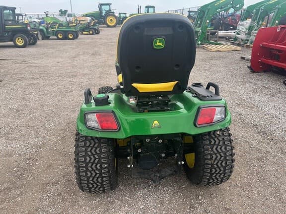 Image of John Deere X758 equipment image 4