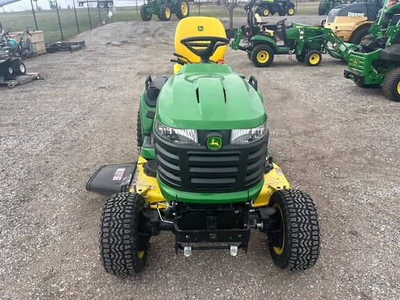 Image of John Deere X758 equipment image 1