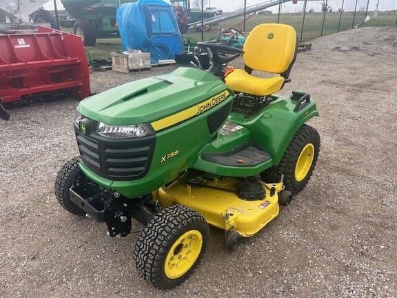 2022 John Deere X758 Equipment Image0