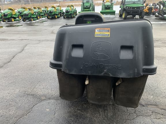 Image of John Deere X758 equipment image 4