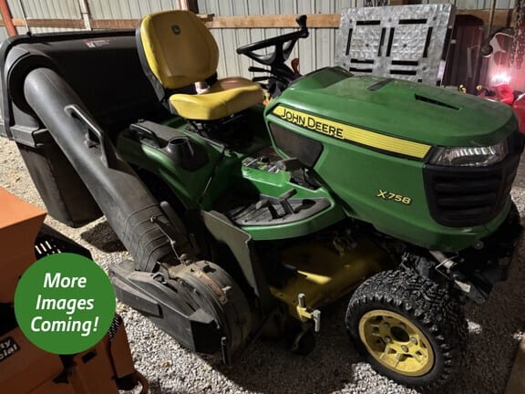 2022 John Deere X758 Equipment Image0