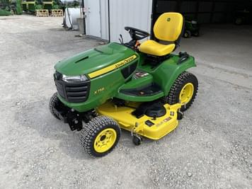 Main image John Deere X758