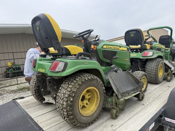 Image of John Deere X758 equipment image 2