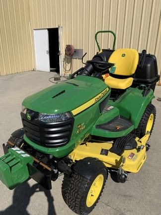 Main image John Deere X758