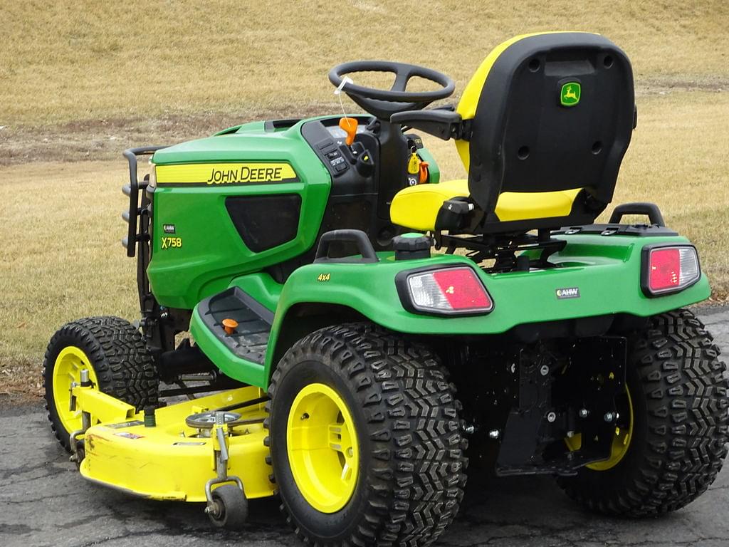 Image of John Deere X758 Image 0