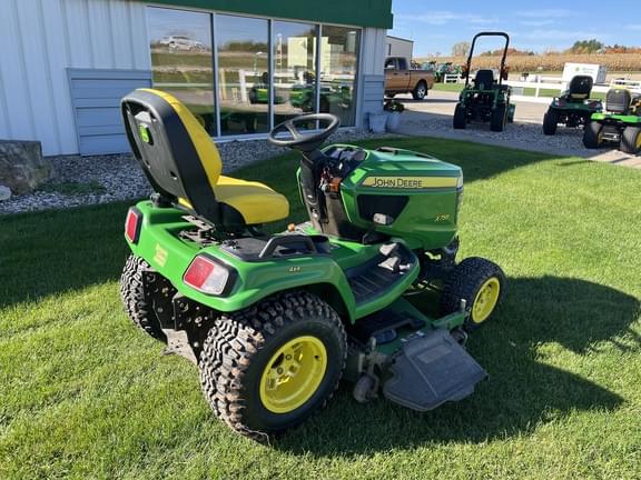 Image of John Deere X758 equipment image 2